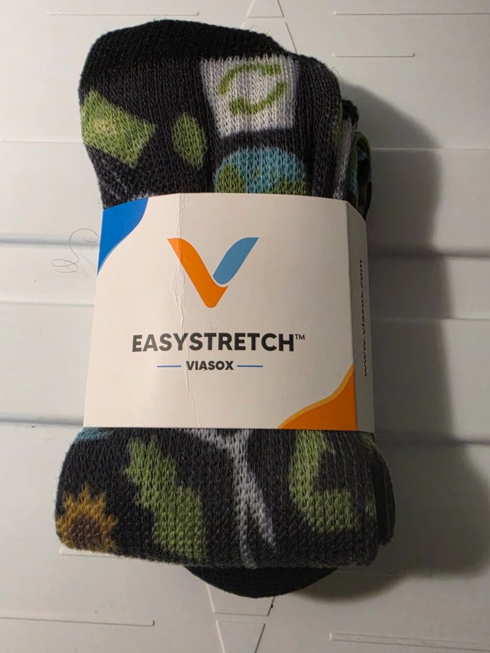 VIASOX Easy Stretch Socks BNWT Earth Day design